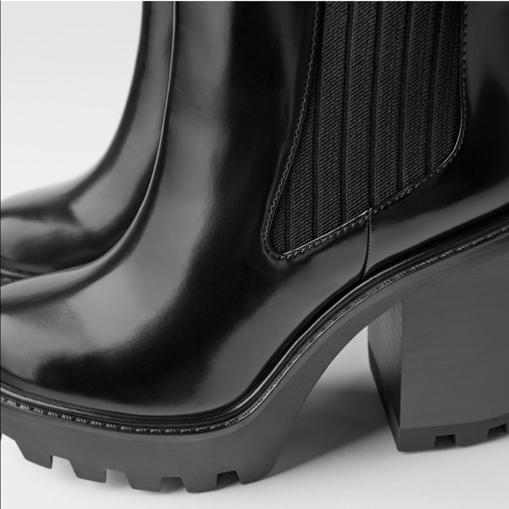 ZARA Platform Heel Lug Booties - Picture 2 of 4
